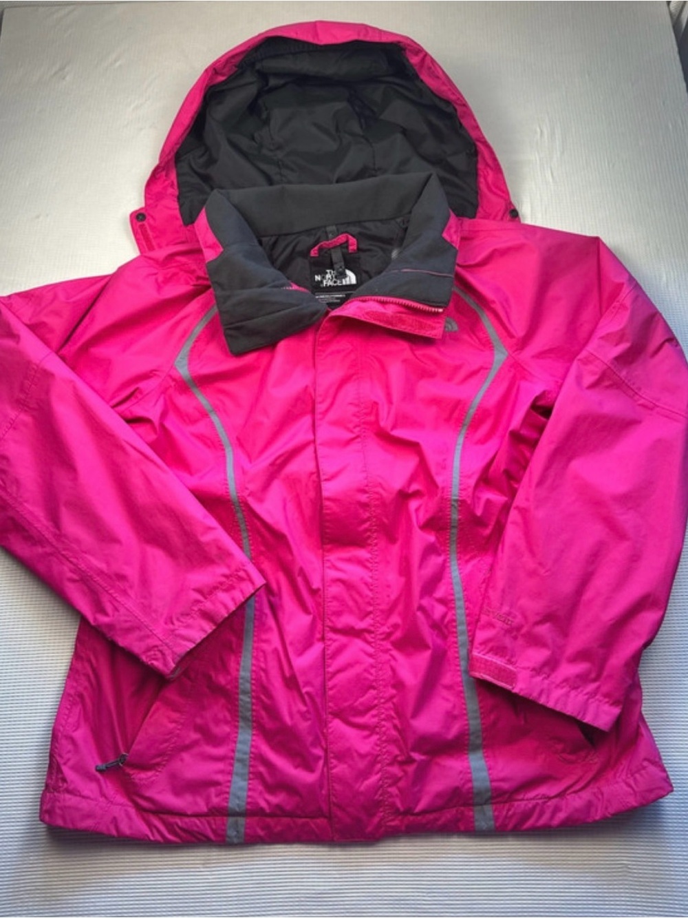 The North Face Women's Hot Pink Hooded Ski Jacket